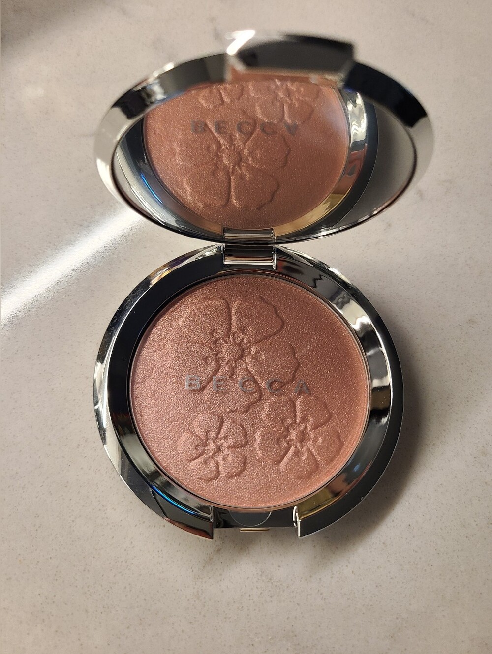 BECCA Shimmering Skin Perfector - ROSE QUARTZ